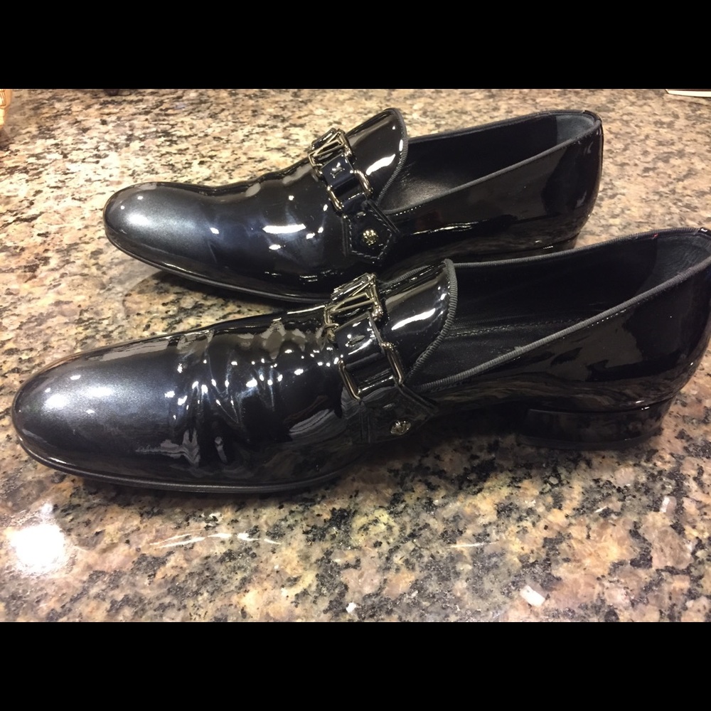 Louis Vuitton black leather men’s shoes